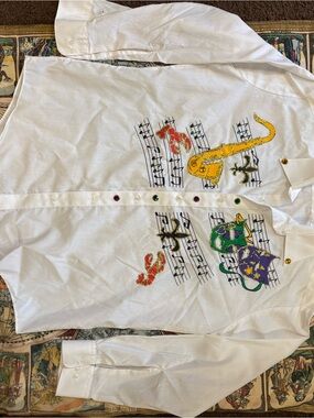 dwell White Button-Down Shirt with Colorful Embroidered Music & Animal Motifs